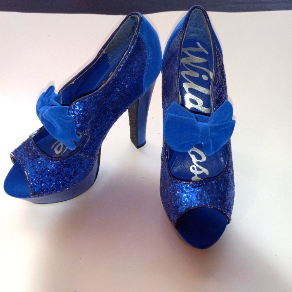 Women blue high heels with bow